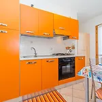 In 2 To 3 Persons With Large Private Garden