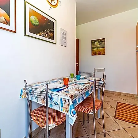 In 2 To 3 Persons With Large Private Garden