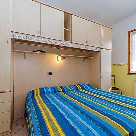 In 2 To 3 Persons With Large Private Garden