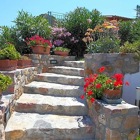 In 2 To 3 Persons With Large Private Garden 아파트 *