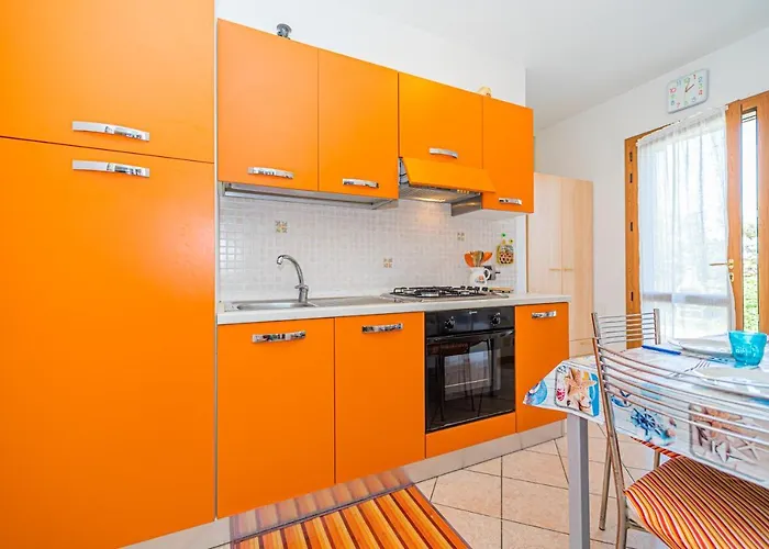 In 2 To 3 Persons With Large Private Garden